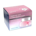 Крем для обличчя зволожувальний FarmStay Hyaluronic Acid & Cherry Blossom Cream 55ml, фото 4